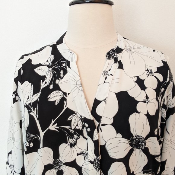 Tunic! Black and White Floral Print - Picture 3 of 8